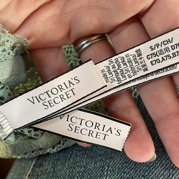 NWT Victoria’s Secret | 2 Lace Bralettes - Picture 6 of 6